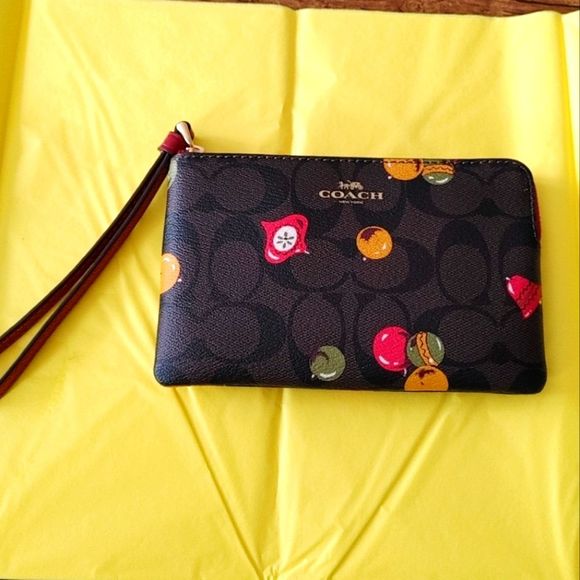 Coach Handbags - New Coach wristlet brown red